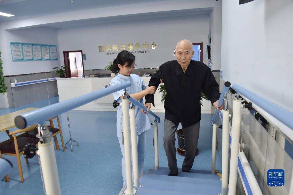 抢庄牛牛棋牌app